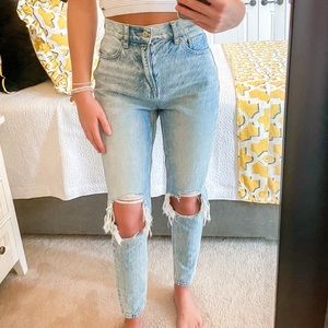 American Eagle Mom Jean